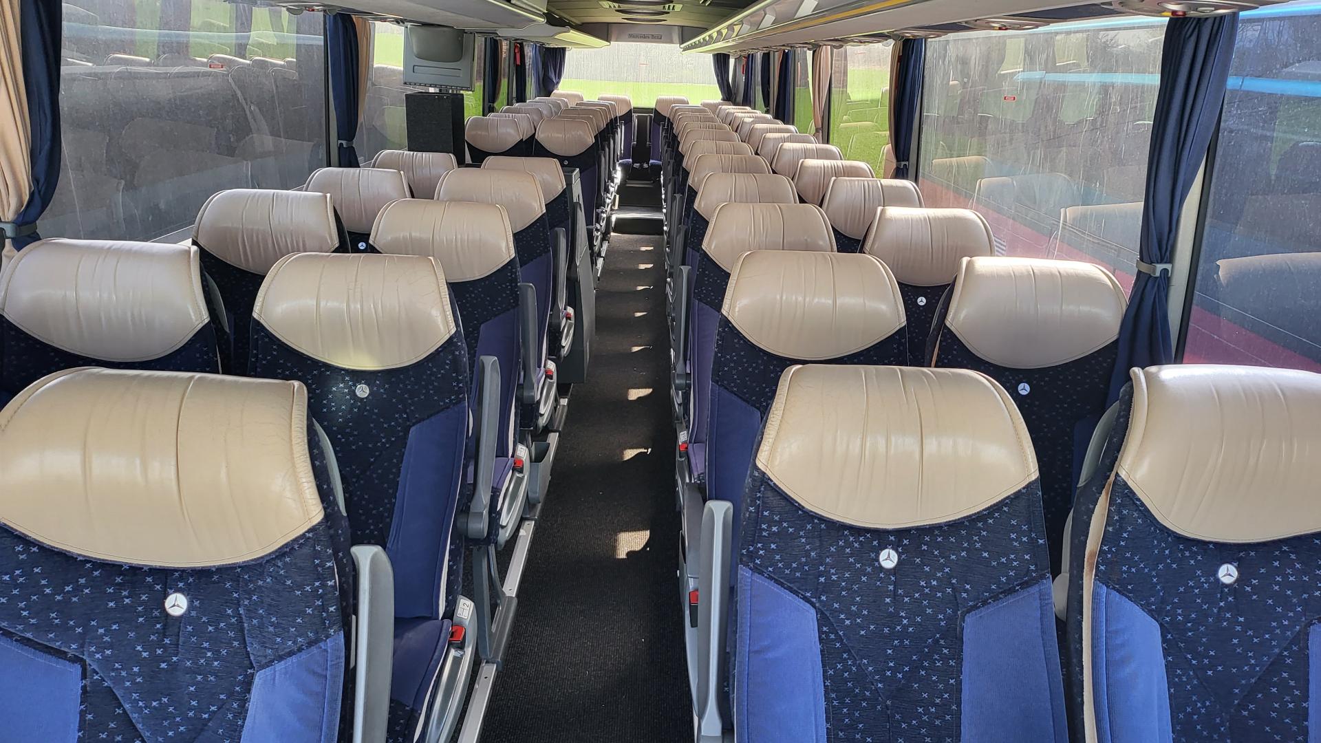 Mercedes-Benz-Tourismo