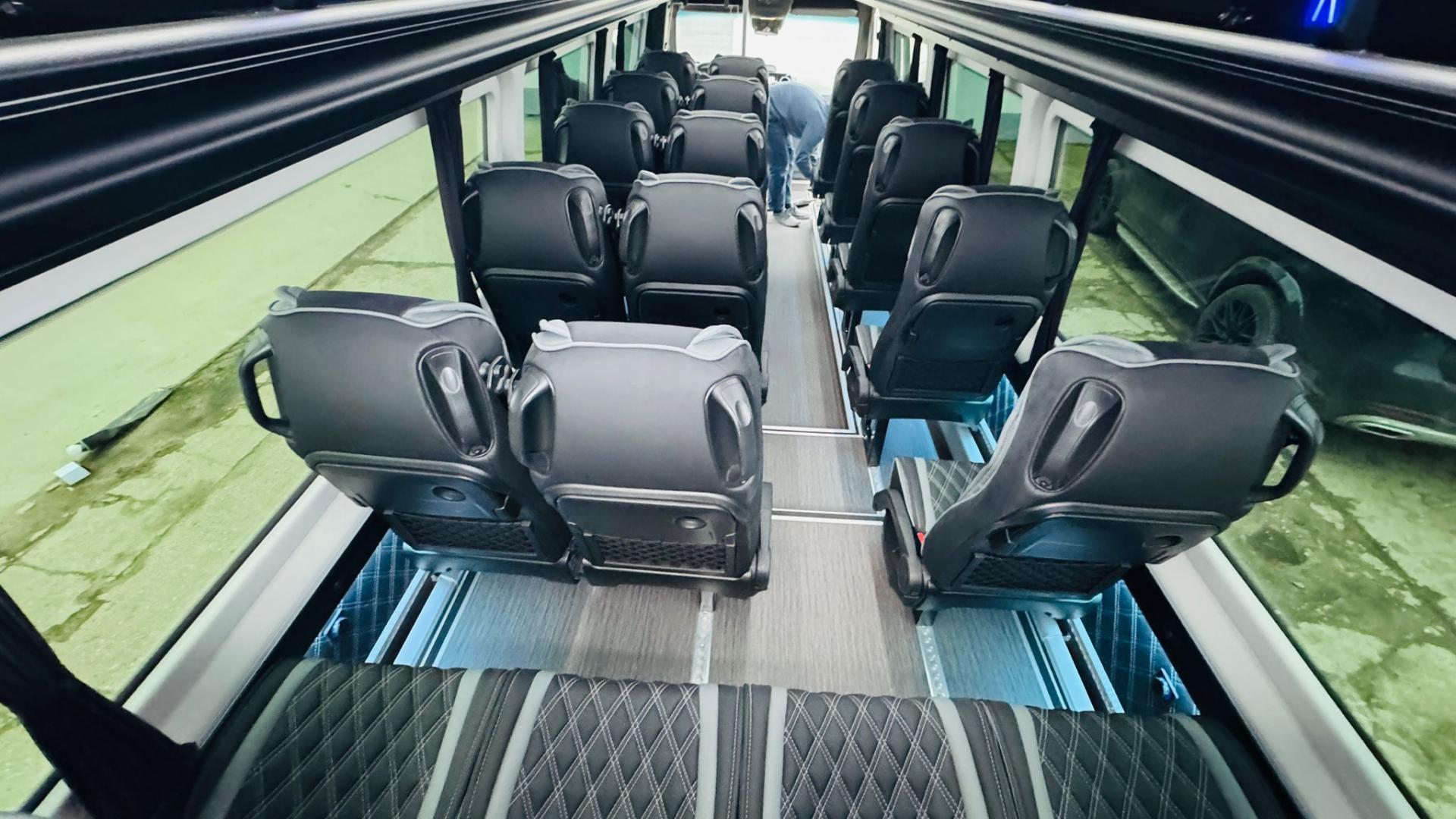 Mercedes-Benz-Sprintermercedes-benz-sprinter-10